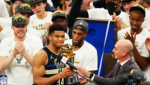  Giannis Antetokounmpo ir „Milwaukee Bucks“ tapo NBA čempionais.