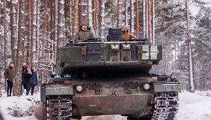 Tankų Leopard testavimas Gaižiūnų poligone