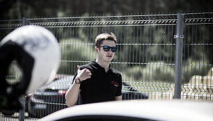&bdquo;Tėvas Racing&ldquo; surengti &bdquo;Extreme Driving School&ldquo; mokymai