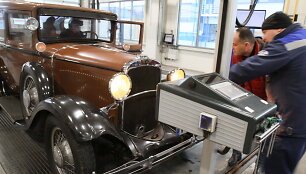 Istorinio automobilio &bdquo;Dodge Victory Six&ldquo; techninė patikra