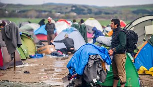 Pabėgėliai ir migrantai stovykloje Idomenyje