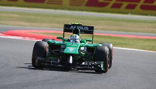&bdquo;Formulės-1&ldquo; penktadienio treniruotės Silverstone