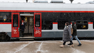 Traukinys iš Vilniaus į Rygą