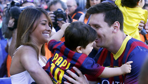 Lionelis Messi su sūnumi ir partnere Antonella Roccuzzo