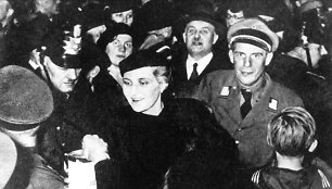 Magda Goebbels, 1933 m.