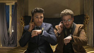 Jamesas Franco ir Sethas Rogenas filme &bdquo;Interviu&ldquo;