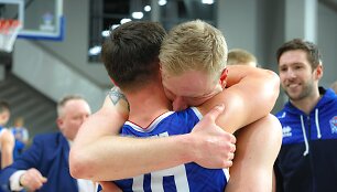 Islandai džiaugiasi patekimu į Europos čempionatą