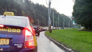 Spūstys vėl okupuoja sostinę