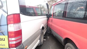 Avarija Sukilėlių prospekto ir Tvirtovės alėjos sankryžoje
