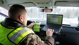 Asociatyvi iliustracija: VSAT pareigūnas