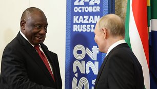 Cyrilas Ramaphosa ir Vladimiras Putinas