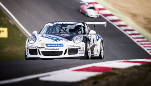 2016 m. &bdquo;Porsche Carrera Cup GB&ldquo; lenktynės &bdquo;Brands Hatch&ldquo; trasoje
