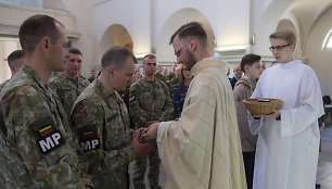 Karių išlydėtuvių ceremonija Šv. Ignoto bažnyčioje