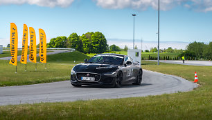 Karolis Raišys ir Justė Šataitė nugalėjo  Press Rally 5000+ Sport įskaitoje vairuodami „Jaguar F-Type“