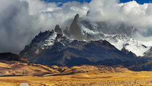 Ficrojus, Argentina ir Čilė