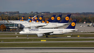 „Lufthansa“ pilotai įsipareigojo nerengti streikų bent iki 2023 m. birželio