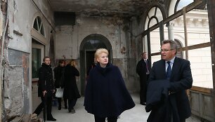 Dalia Grybauskaitė apžiūrėjo patalpas &bdquo;Blumenstihl" rūmuose