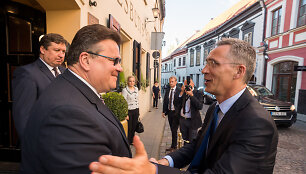 Jensas Stoltenbergas atvyko į Vilnių