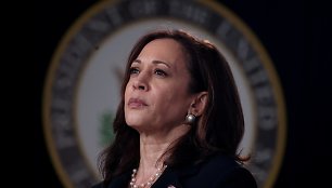 Kamala Harris rengia infrastruktūros renginį Baltuosiuose Rūmuose. / Evelyn Hockstein / REUTERS