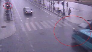 I&scaron; filmuotos medžiagos akivaizdu, kad G.Pa&scaron;kevičius dėl avarijos nekaltas, nes per raudoną &scaron;viesą važiavo kitas vairuotojas.
