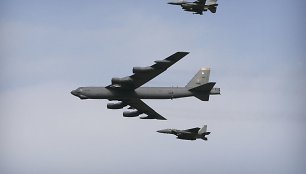 B-52 bombonešis