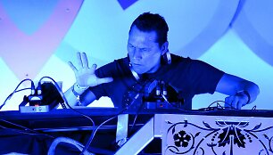 26 vieta &ndash; Tiesto (32 mln. JAV dolerių)
