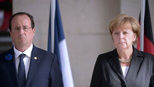Angela Merkel ir Francois Hollande'as