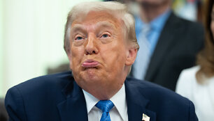 Donaldas Trumpas /  / Aaron Schwartz/POOL via CNP/INST