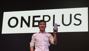 Bendrovės vadovas Pete'as Lau pristato „OnePlus 5“