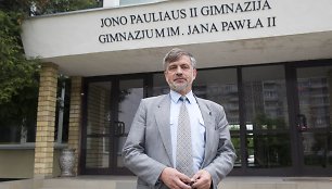 Jono Pauliaus II vidurinės mokyklos direktorius Adamas Blaškevičius