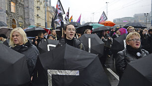 Lenkijos moterų protestas prie&scaron; abortų draudimą