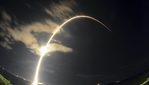 „SpaceX“ raketos startas