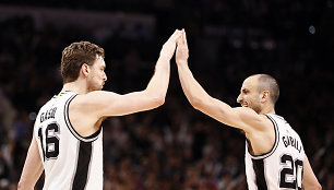 Pau Gasolis ir Emanuelis Ginobili