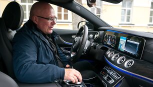 Arnoldas Luko&scaron;ius bando E klasės &bdquo;Mercedes-Benz&ldquo;