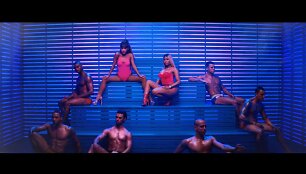 Ariana Grande ir Nicki Minaj vaizdo klipe &bdquo;Side To Side&ldquo;