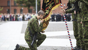 Nuolatinės privalomosios pradinės karo tarnybos karių priesaikos ceremonija Dragūnų batalione