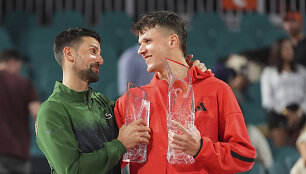 Novakas Džokovičius ir Jakubas Men&scaron;ikas