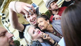 „Aerosmith“ grupės lyderis Stevenas Tyleris Vilniaus Senamiestyje