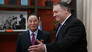 Kim Yong Cholas ir Mike'as Pompeo