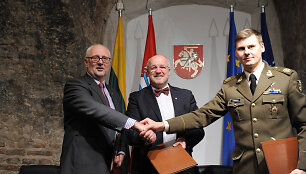 Dainius Pavalkis, Juozas Olekas ir Liudas Gumbinas