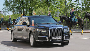 Vladimirą Putiną į inauguracijos ceremoniją atvežęs rusi&scaron;kas limuzinas
