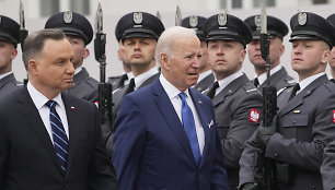 Lenkijos prezidentas Andrzejus Duda ir JAV lyderis Joe Bidenas Lenkijoje, kovo mėn.