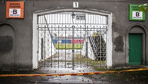 Legendinis „Žalgirio“ stadionas stovi apleistas ir niekam nereikalingas.