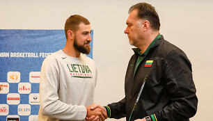 Jonas Valančiūnas ir Arvydas Sabonis