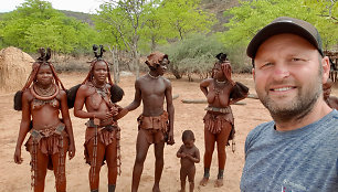 Himba kaimo vaizdai