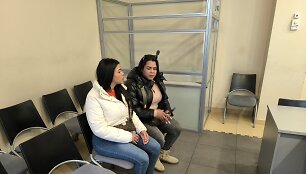 Dėl prostitucijos organizavimo teisiamos venesuelietės seserys teisme