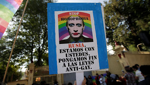 Plakatas prie&scaron; homofobiją Rusijoje