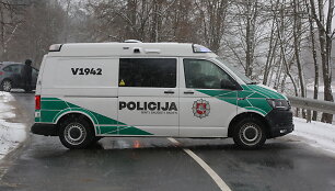 Trečiadienio vidurdienį Vilniuje, Verkių gatvėje, įvyko masinė avarija, kur sudaužyti 3 automobiliai