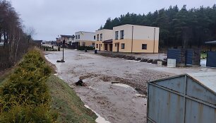 Potvynis Vilniuje, netoli Lentvario gatvės