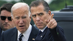 JAV prezidentas Joe Bidenas ir jo sūnus Hunteris Bidenas